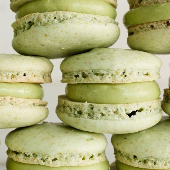 pistachio-macaron